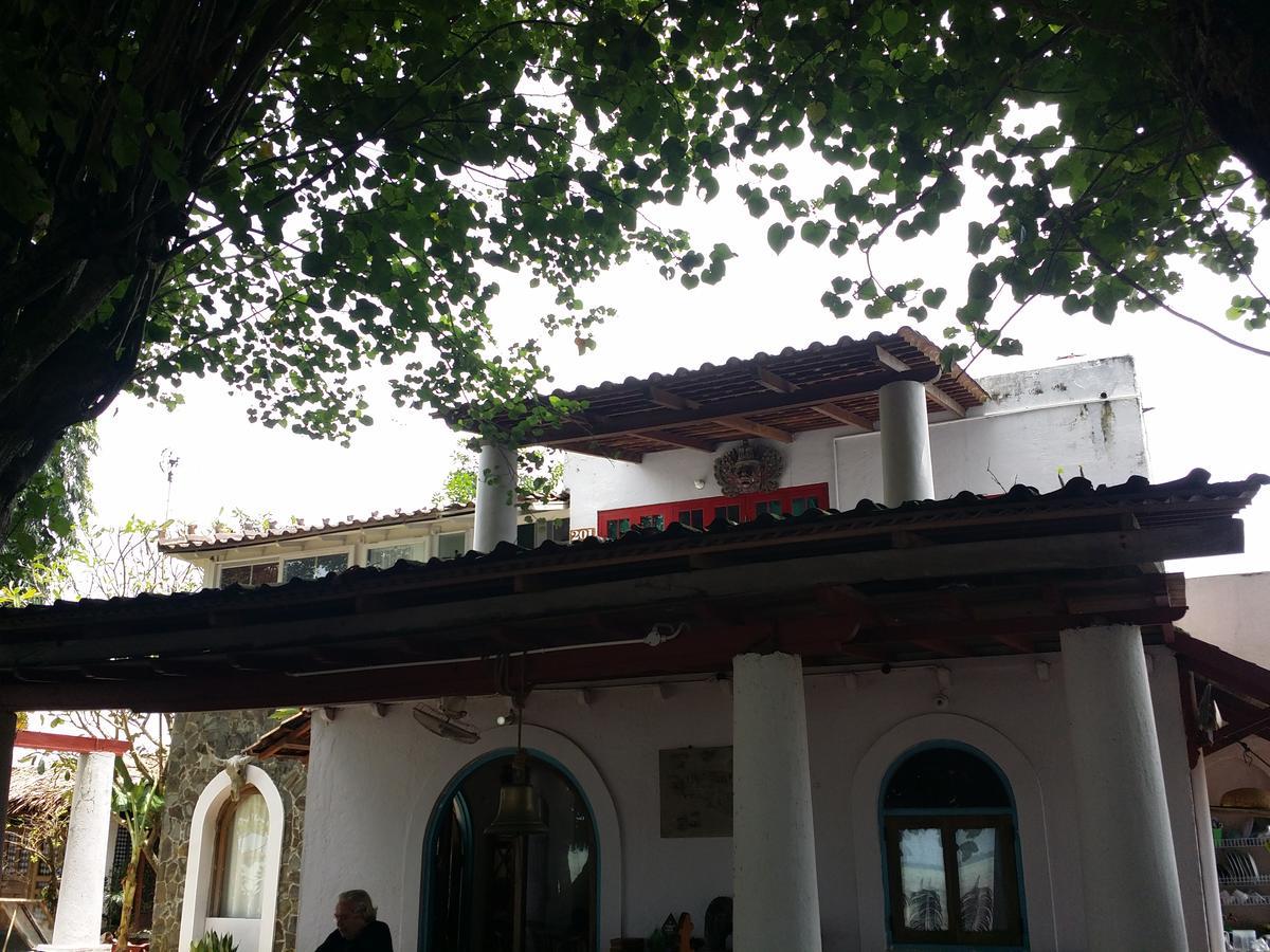 Villa Isabella Putri B&B Jepara Buitenkant foto