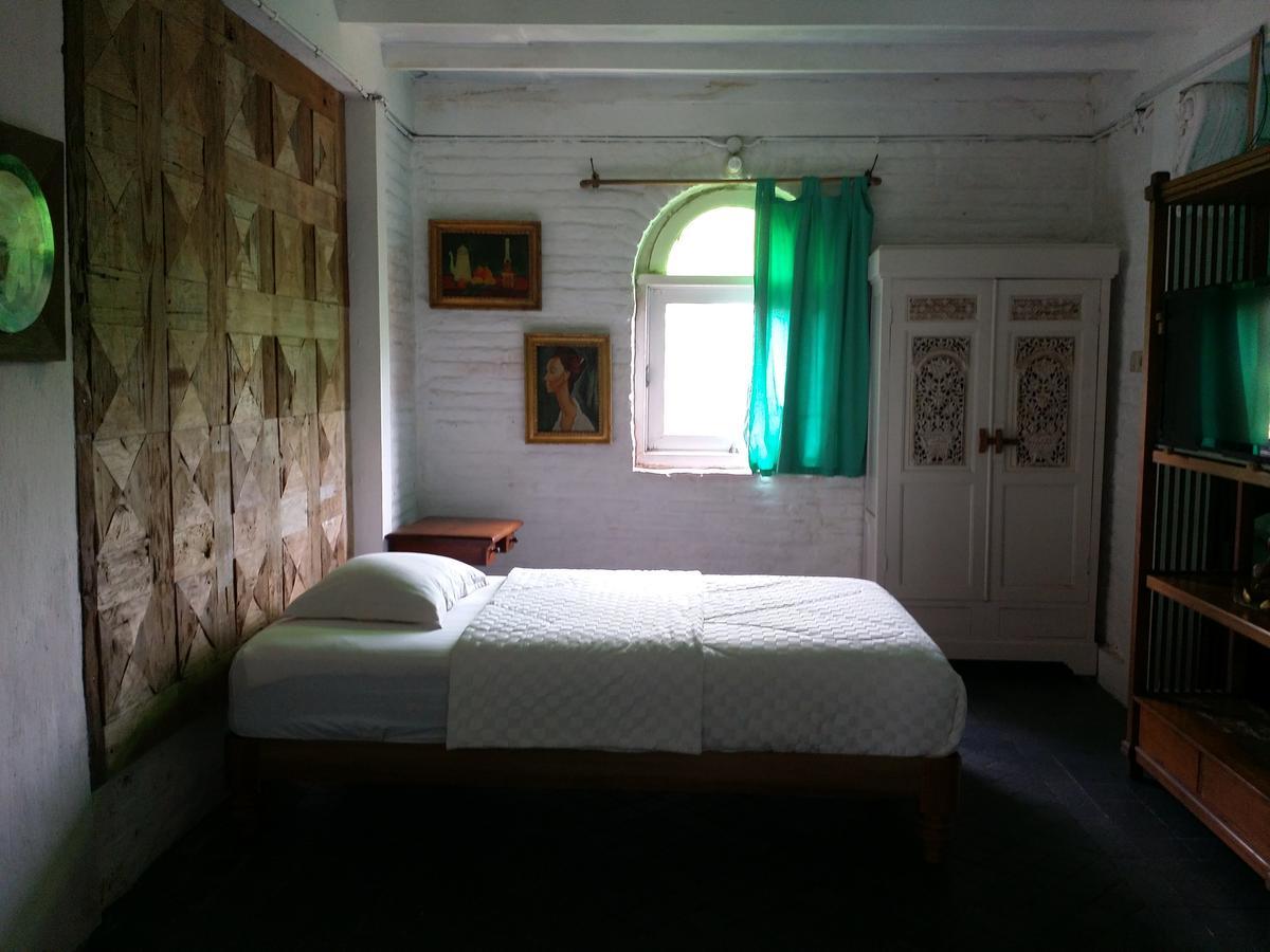 Villa Isabella Putri B&B Jepara Buitenkant foto