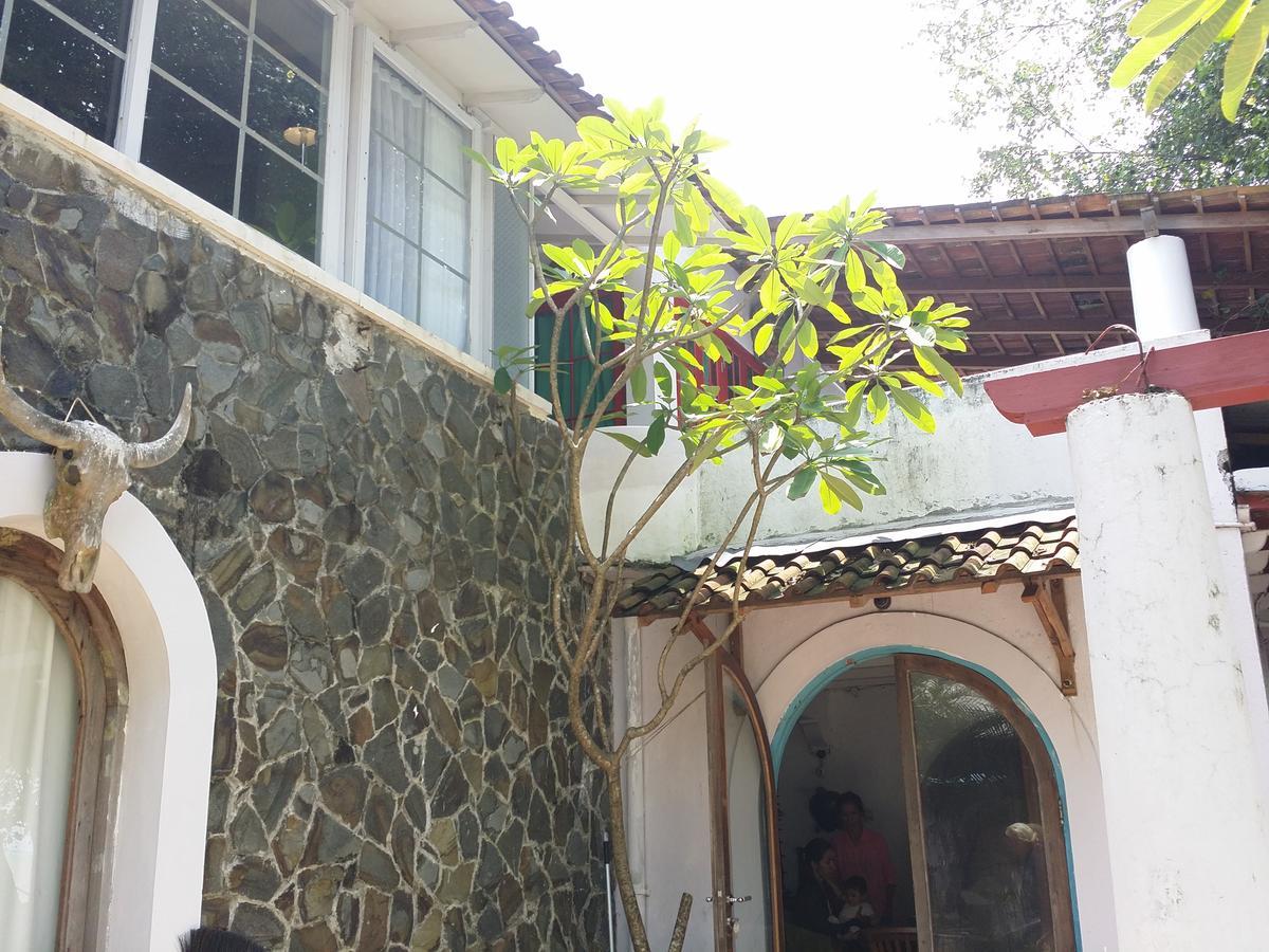 Villa Isabella Putri B&B Jepara Buitenkant foto