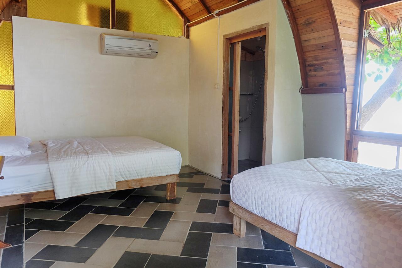 Villa Isabella Putri B&B Jepara Buitenkant foto