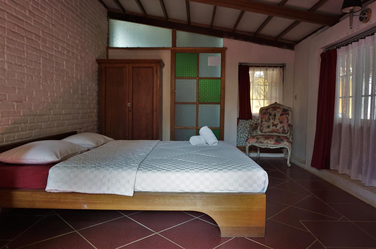 Villa Isabella Putri B&B Jepara Buitenkant foto