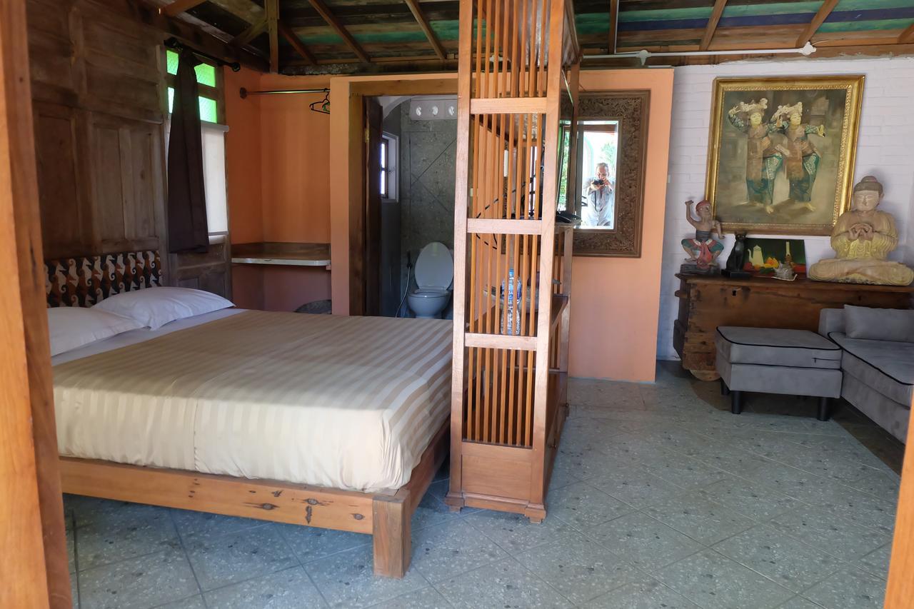 Villa Isabella Putri B&B Jepara Buitenkant foto
