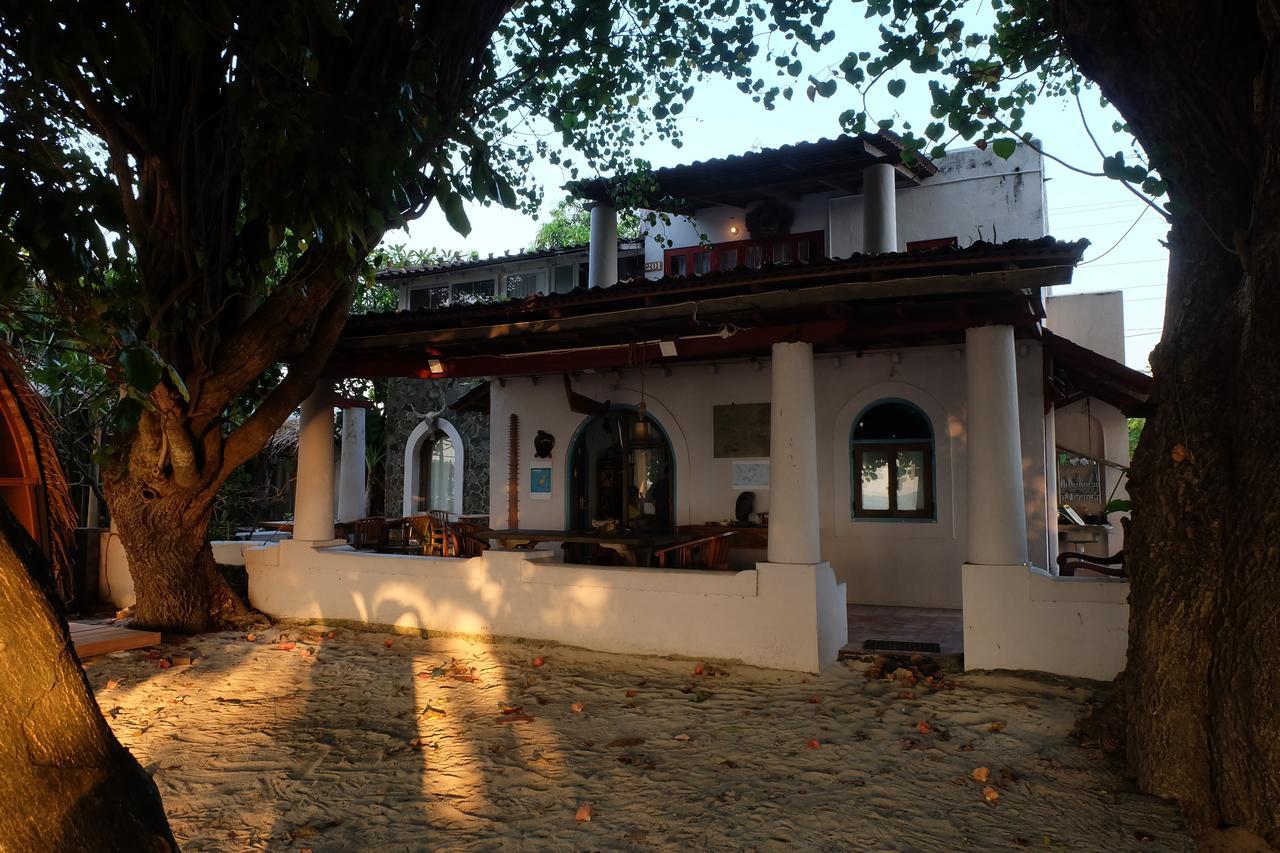 Villa Isabella Putri B&B Jepara Buitenkant foto