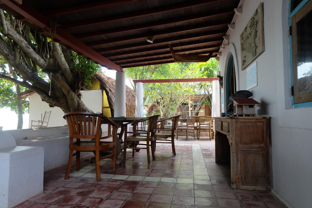 Villa Isabella Putri B&B Jepara Buitenkant foto
